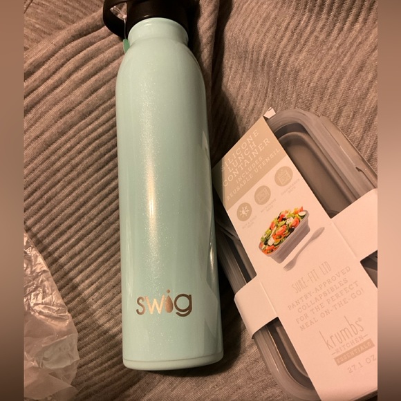 SWIG LIFE Water Bottle &  Krumbs Gray Silicone Lunch Container - Picture 5 of 16